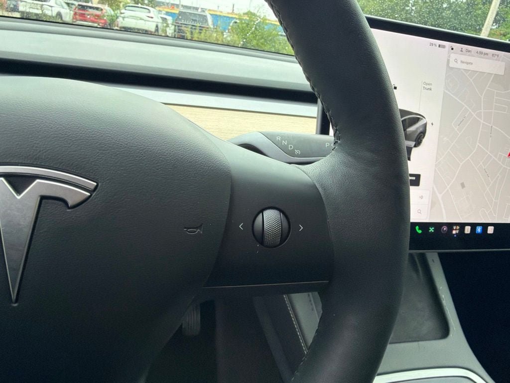 Used 2021 Tesla Model Y Long Range AWD/4WD image 18