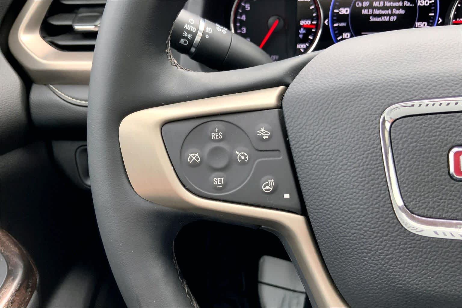 Used 2023 GMC Acadia Denali w/ Denali Technology Package AWD/4WD image 24