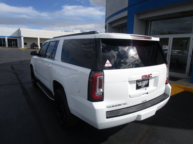 Used 2018 GMC Yukon XL SLT image 3