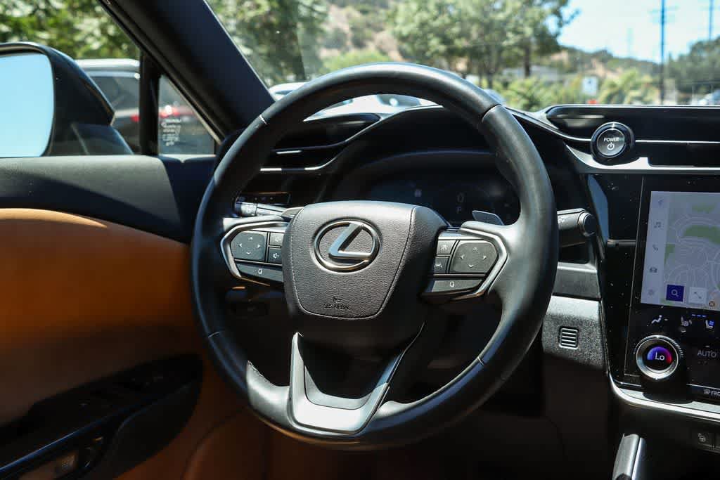 Used 2023 Lexus RZ 450e Premium w/ Technology Package AWD/4WD image 15