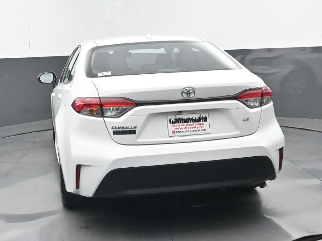 Used 2025 Toyota Corolla LE FWD image 19