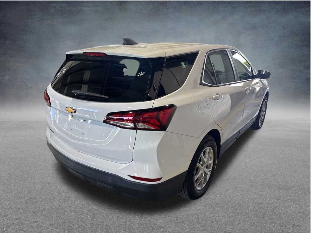 Used 2024 Chevrolet Equinox LS FWD image 3