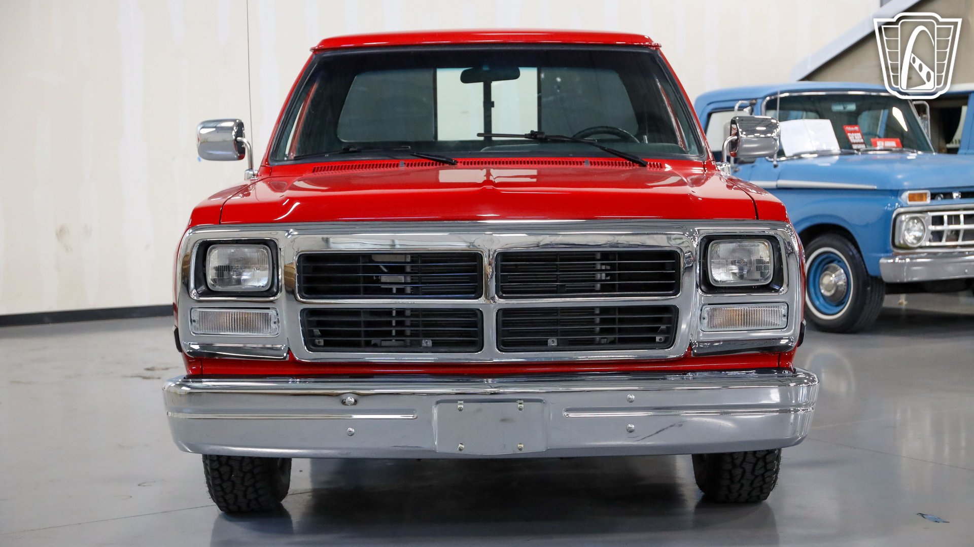 Used 1992 Dodge D/W Truck 150 RWD image 4