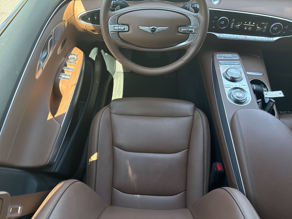 Used 2022 Genesis GV70 2.5T w/ Advanced Package AWD/4WD image 14