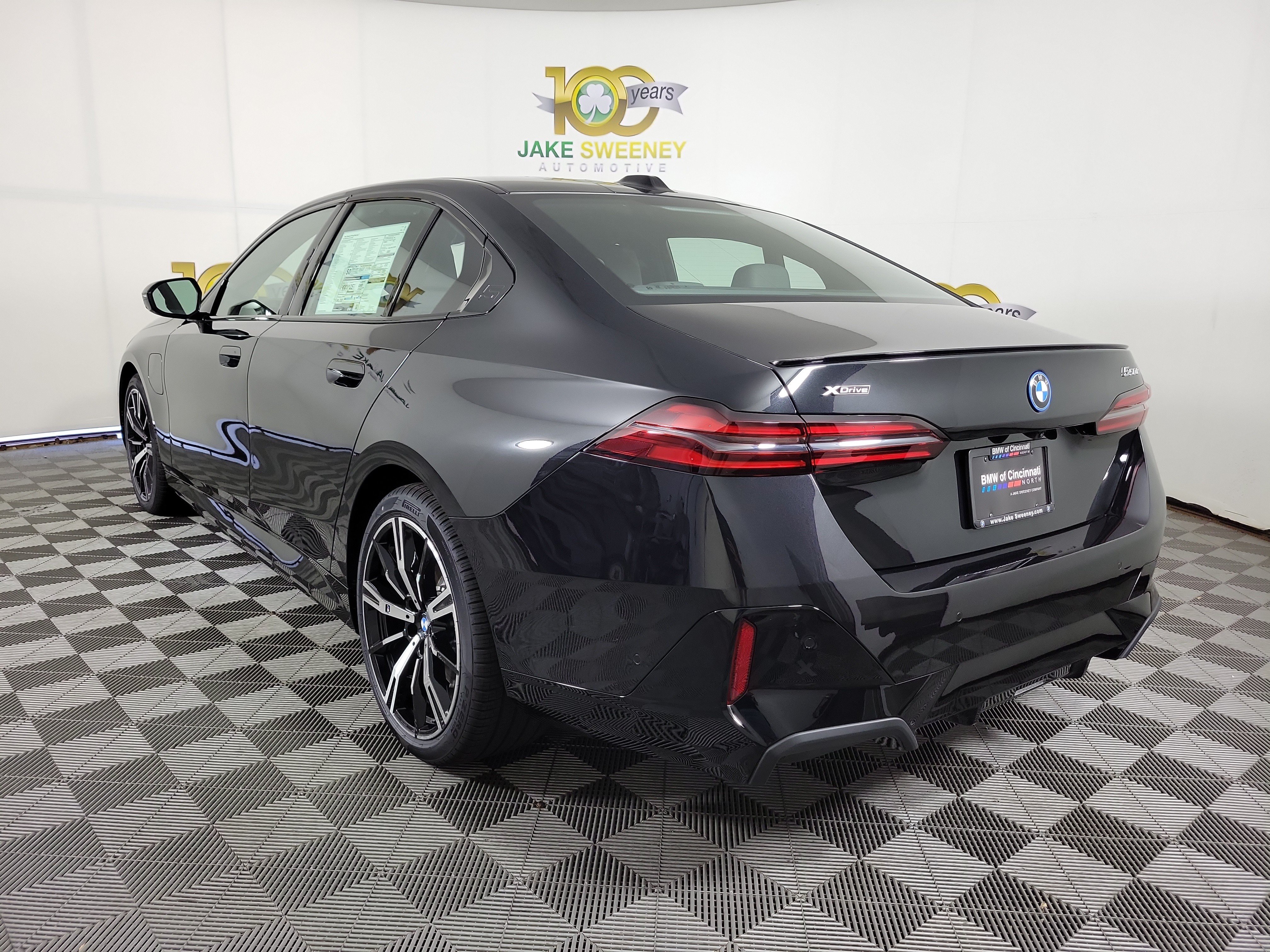 New 2027 BMW 550e xDrive AWD/4WD image 5