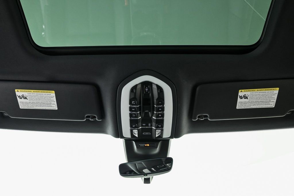 New 2026 Porsche Macan image 20