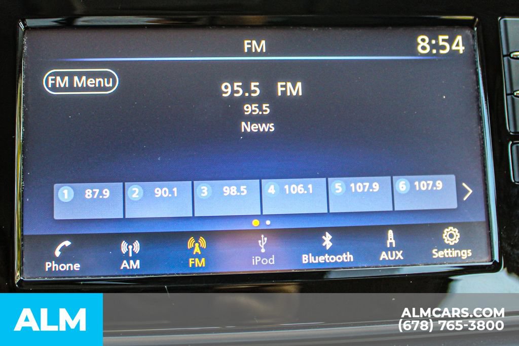 Used 2024 Nissan Versa SV FWD image 28