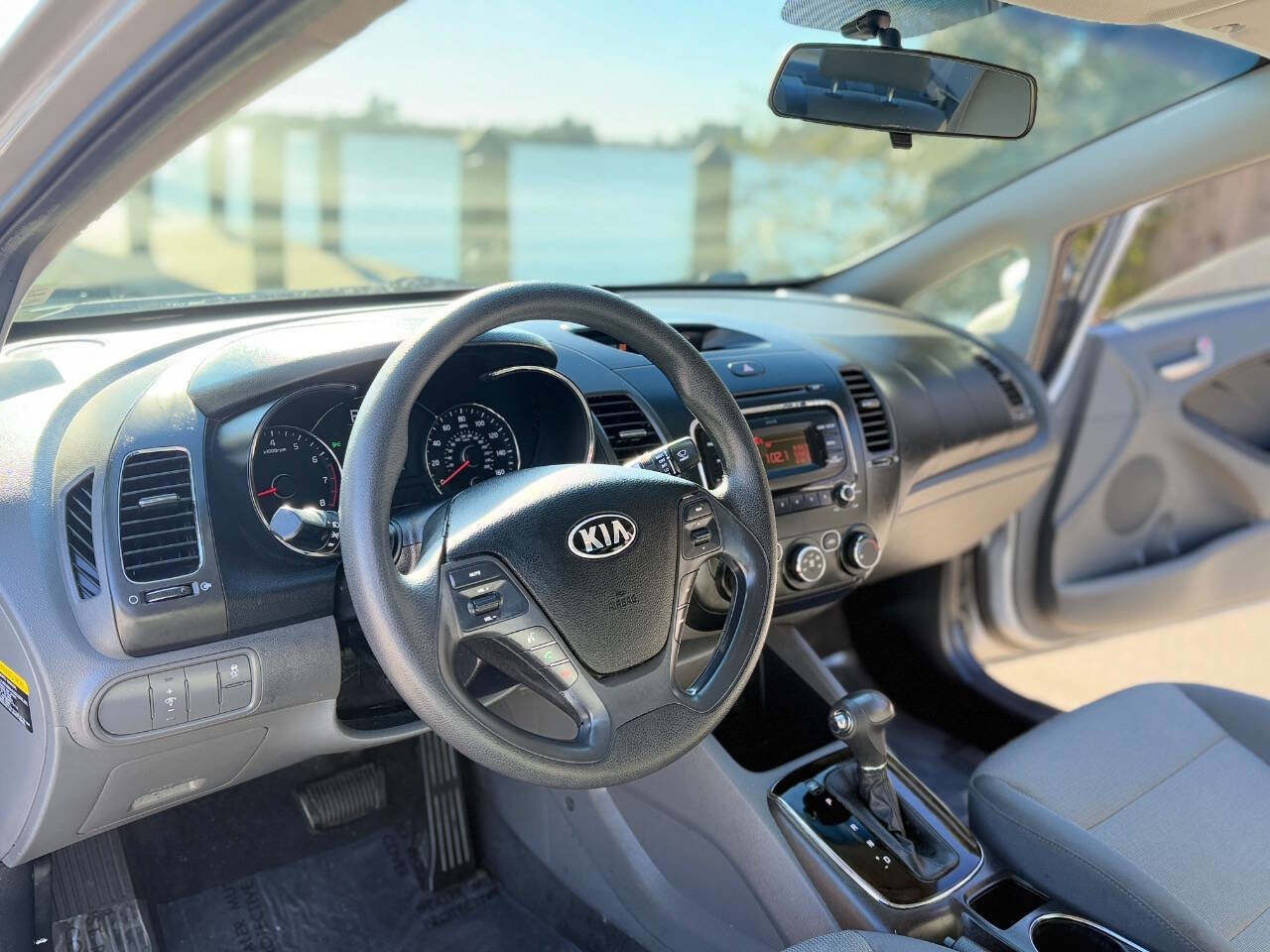 Used 2017 Kia Forte LX image 15