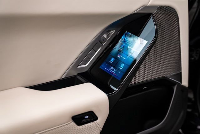 Used 2023 BMW 760i xDrive image 27