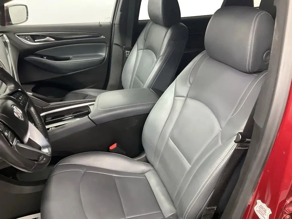 Used 2024 Buick Enclave Premium image 10