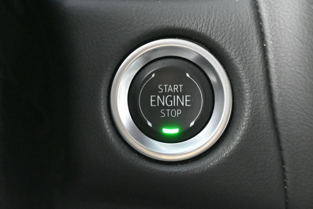 Used 2024 GMC Yukon XL SLT w/ SLT Luxury Package RWD image 36
