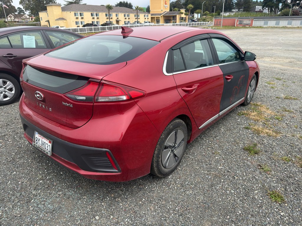 Used 2022 Hyundai Ioniq SE FWD image 5