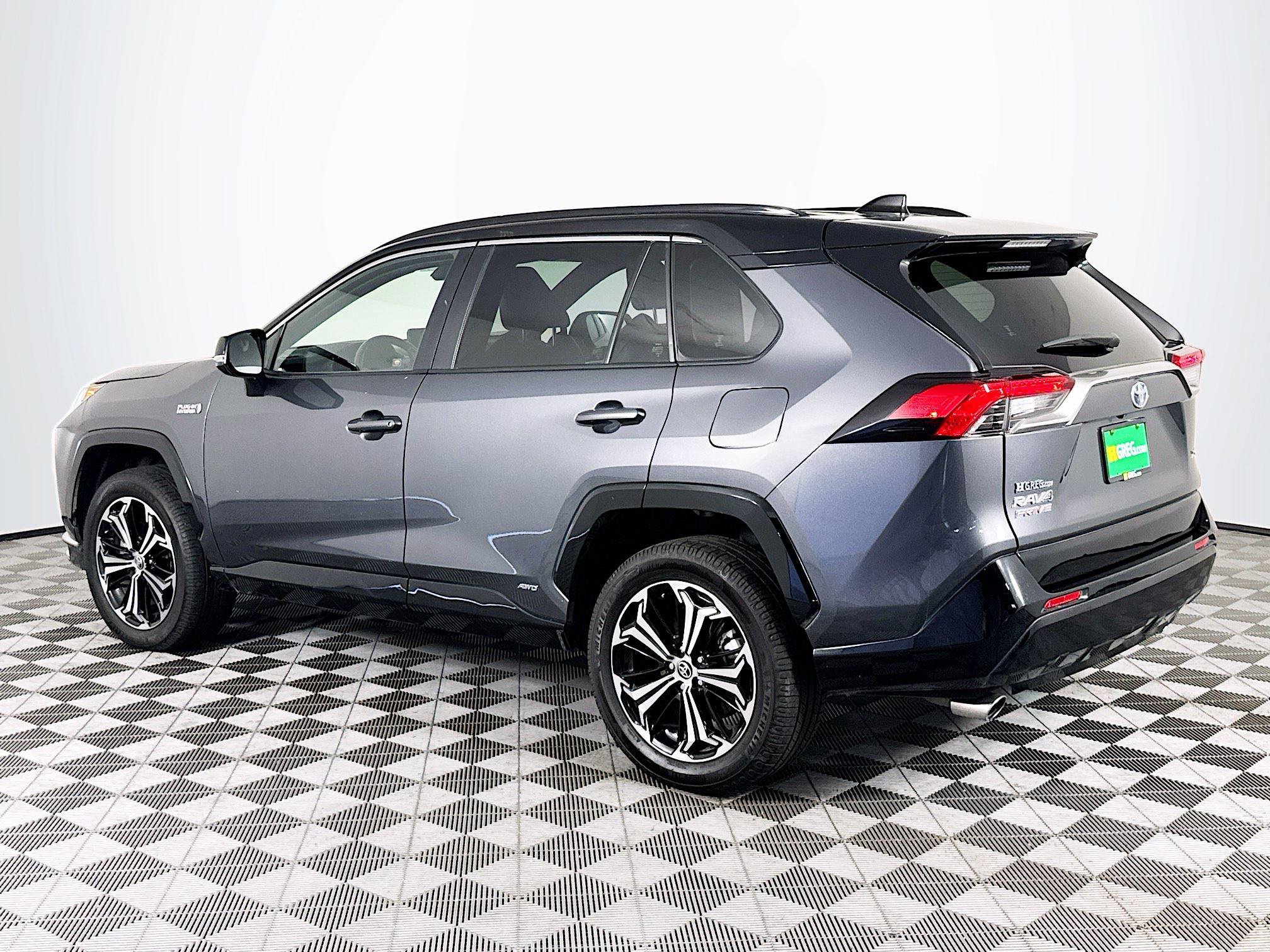 Used 2024 Toyota RAV4 XSE AWD/4WD image 6
