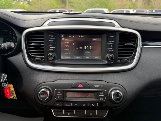 Used 2019 Kia Sorento S image 19