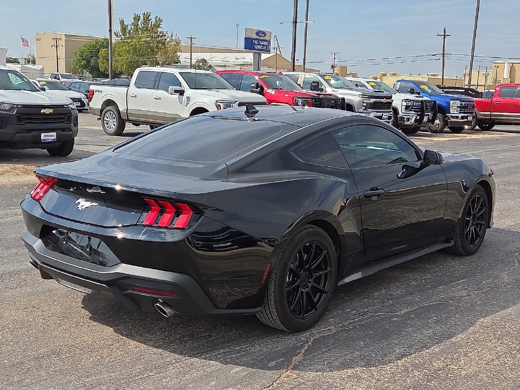 Used 2026 Ford Mustang Coupe RWD image 5