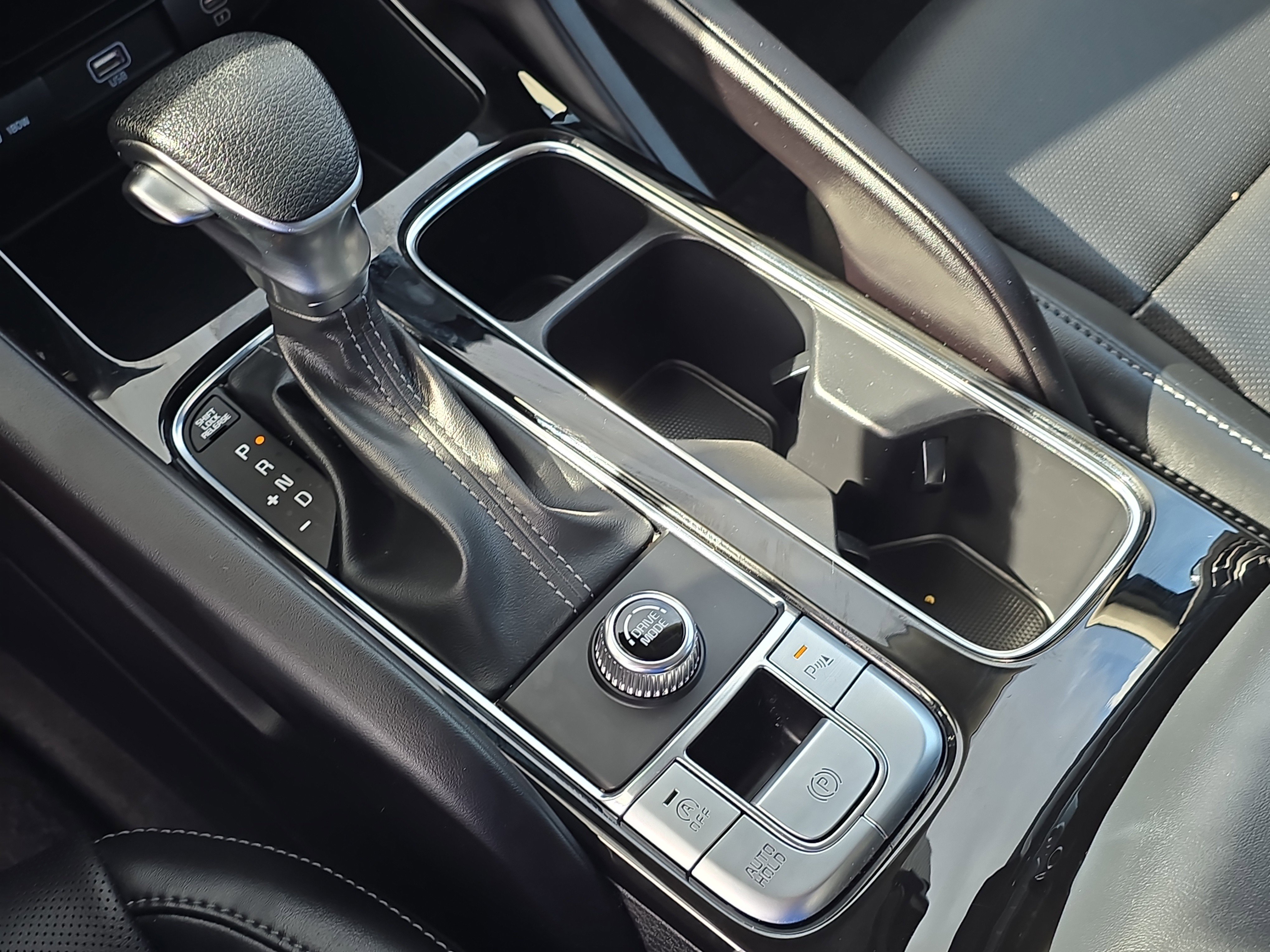 Certified 2025 Kia Telluride LX image 29