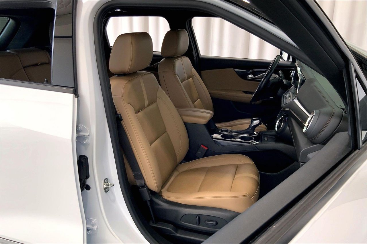 Used 2021 Chevrolet Blazer Premier w/ Driver Confidence II Package FWD image 6