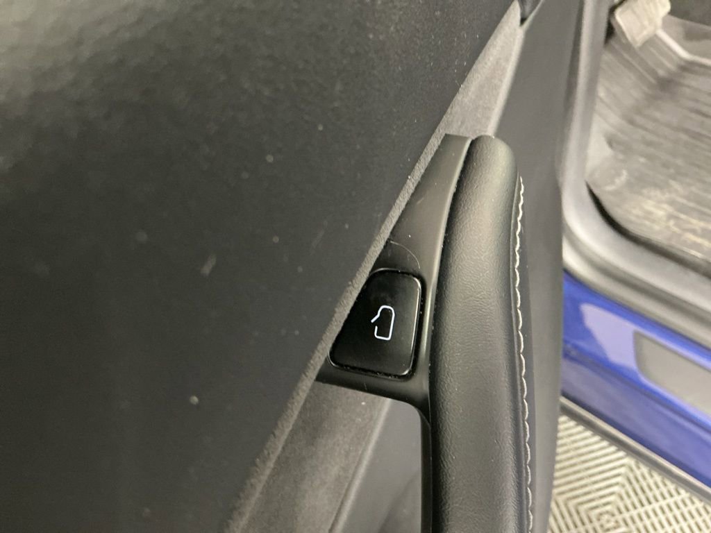 Used 2021 Tesla Model Y Long Range image 24