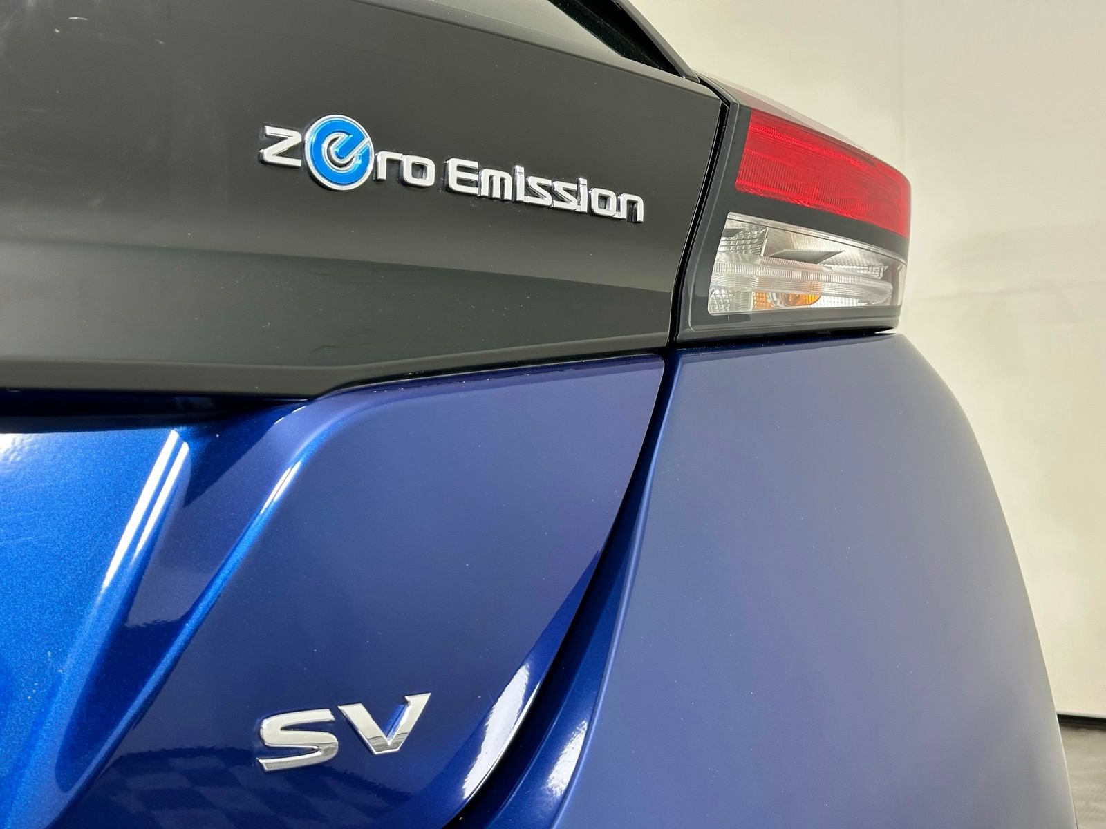 Used 2019 Nissan Leaf SV FWD image 13