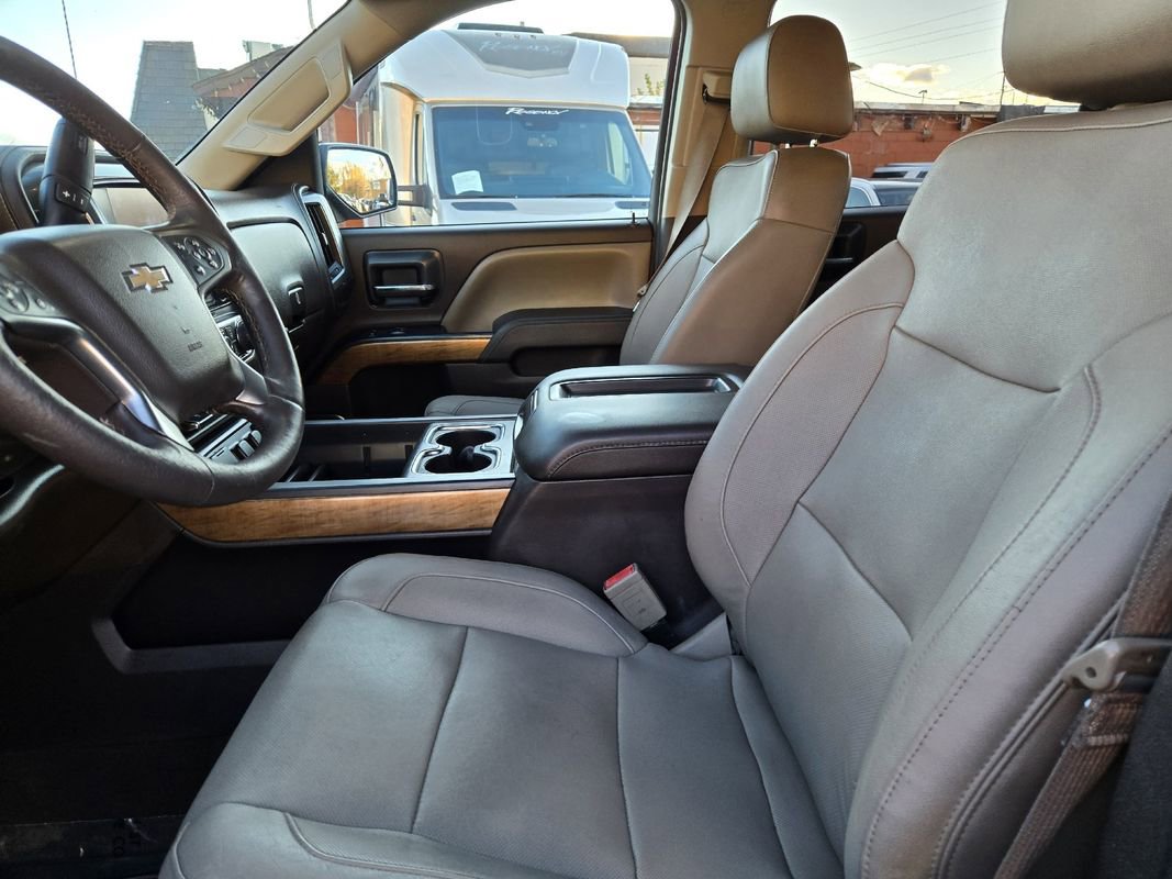 Used 2015 Chevrolet Silverado 2500 LTZ w/ LTZ Plus Package image 15