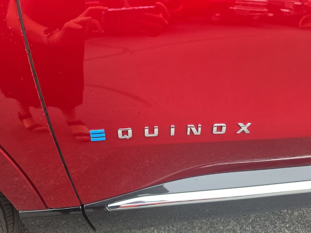 Certified 2025 Chevrolet Equinox EV LT AWD/4WD image 11