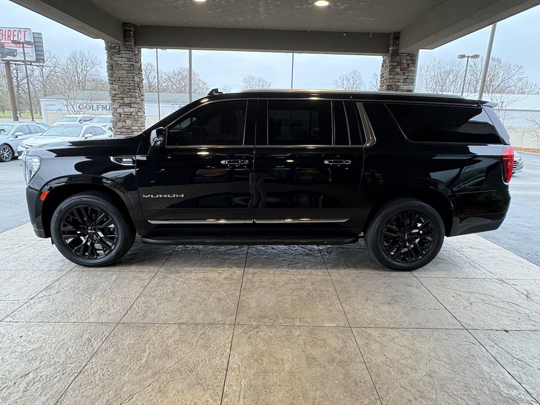 Used 2021 GMC Yukon XL SLT w/ SLT Luxury Plus Package image 9