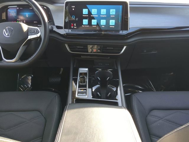 Certified 2024 Volkswagen Atlas Cross Sport SE image 16