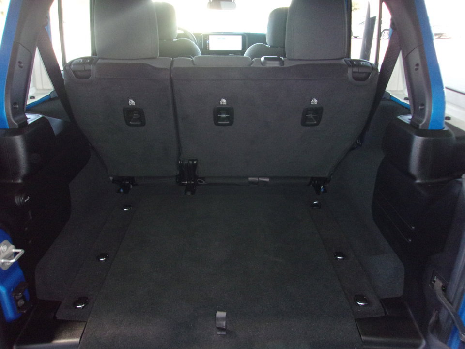 Used 2024 Jeep Wrangler Unlimited Rubicon image 18