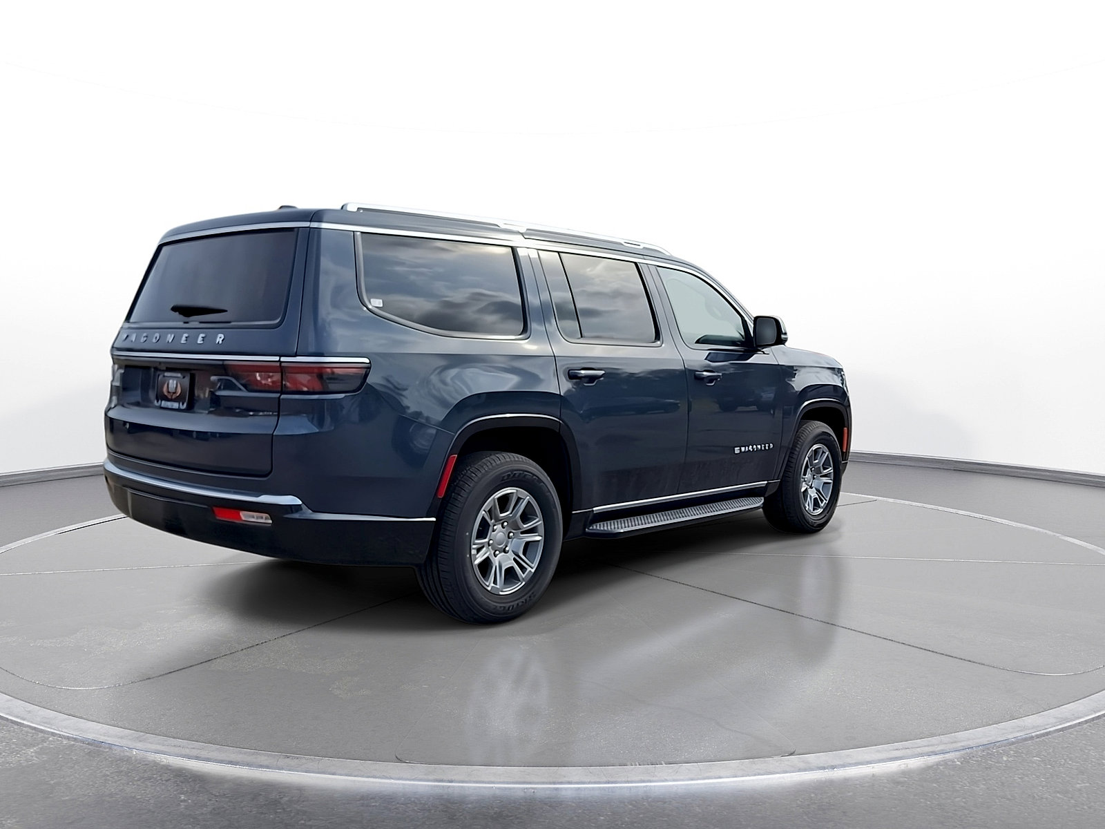 New 2024 Jeep Wagoneer 4WD w/ HD Trailer Tow Package image 8