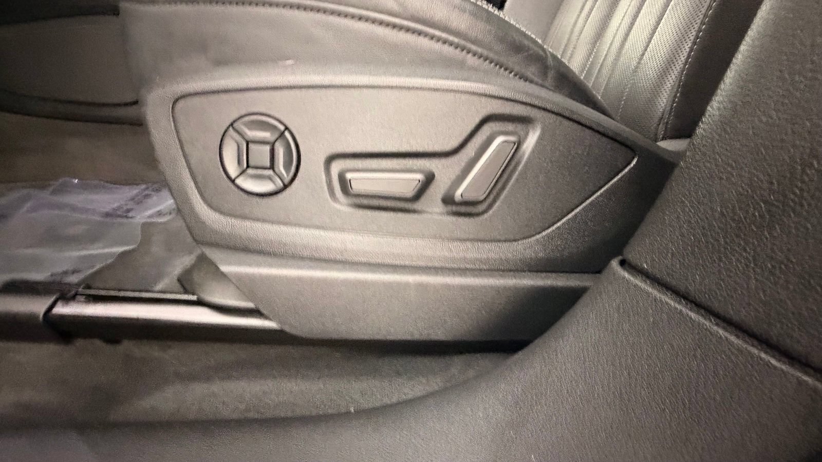Used 2019 Audi e-tron Premium Plus AWD/4WD image 14