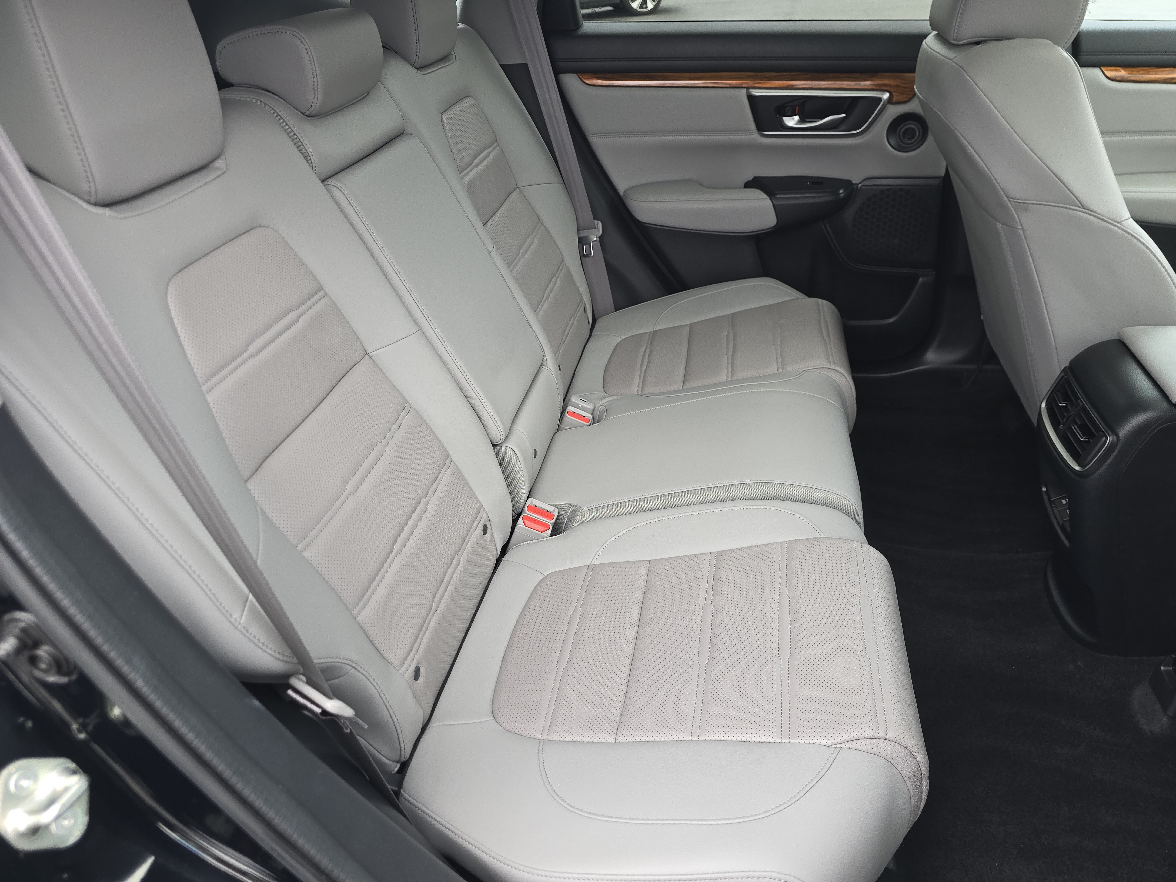 Used 2020 Honda CR-V Touring image 18
