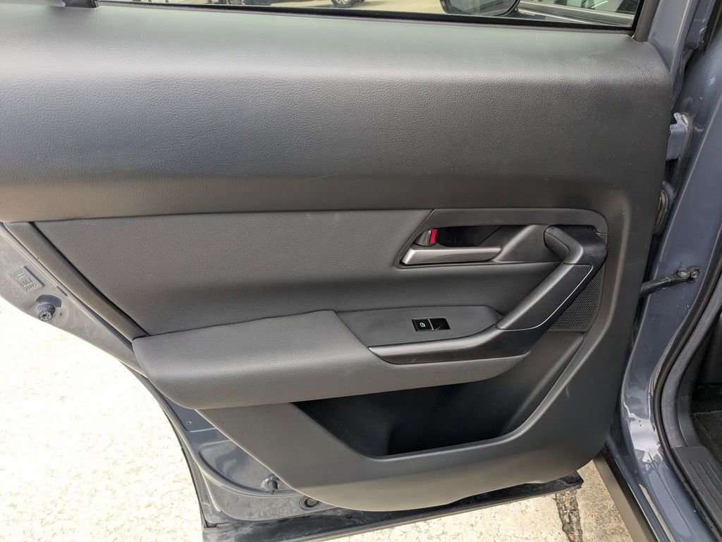 Used 2025 MAZDA CX-50 AWD 2.5 Hybrid w/ Premium Pkg image 24