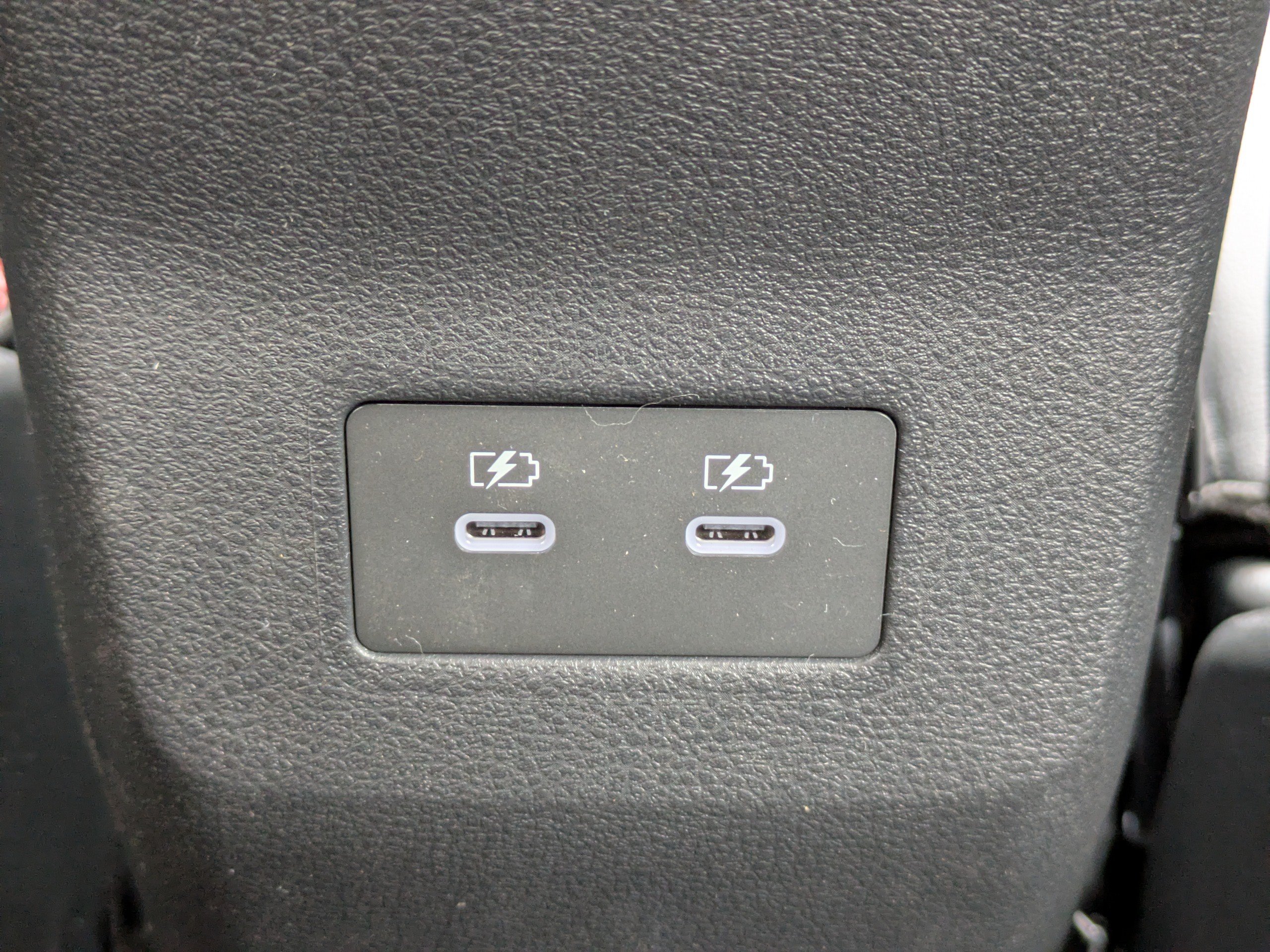 New 2026 Nissan Kicks SR FWD image 15