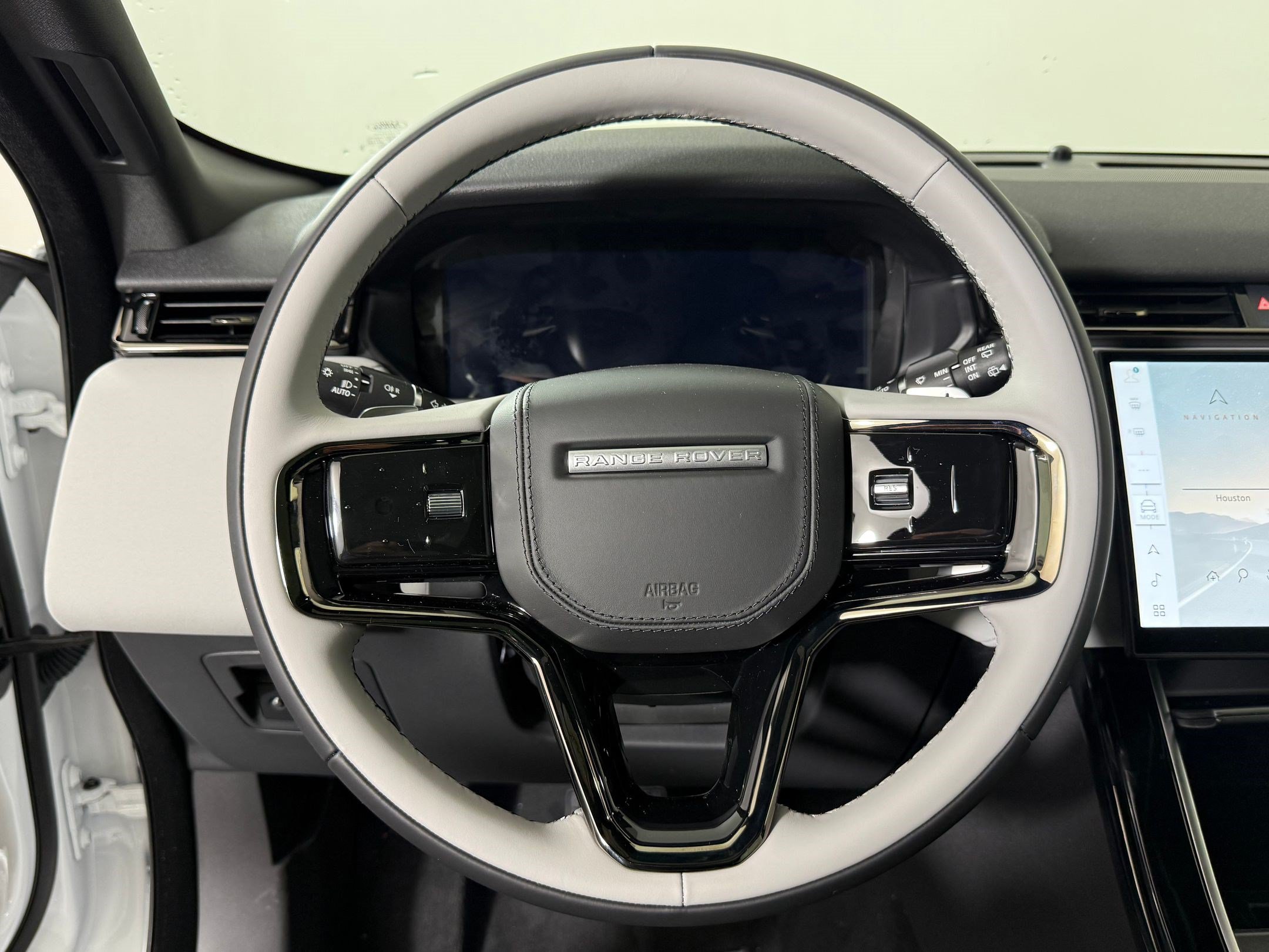 New 2026 Land Rover Range Rover Velar S AWD/4WD image 11