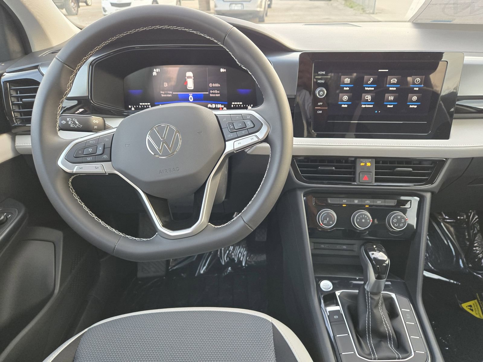 New 2026 Volkswagen Taos S image 9