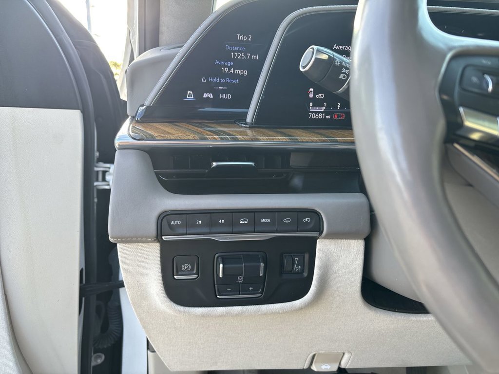 Used 2023 Cadillac Escalade ESV Sport Platinum AWD/4WD image 22
