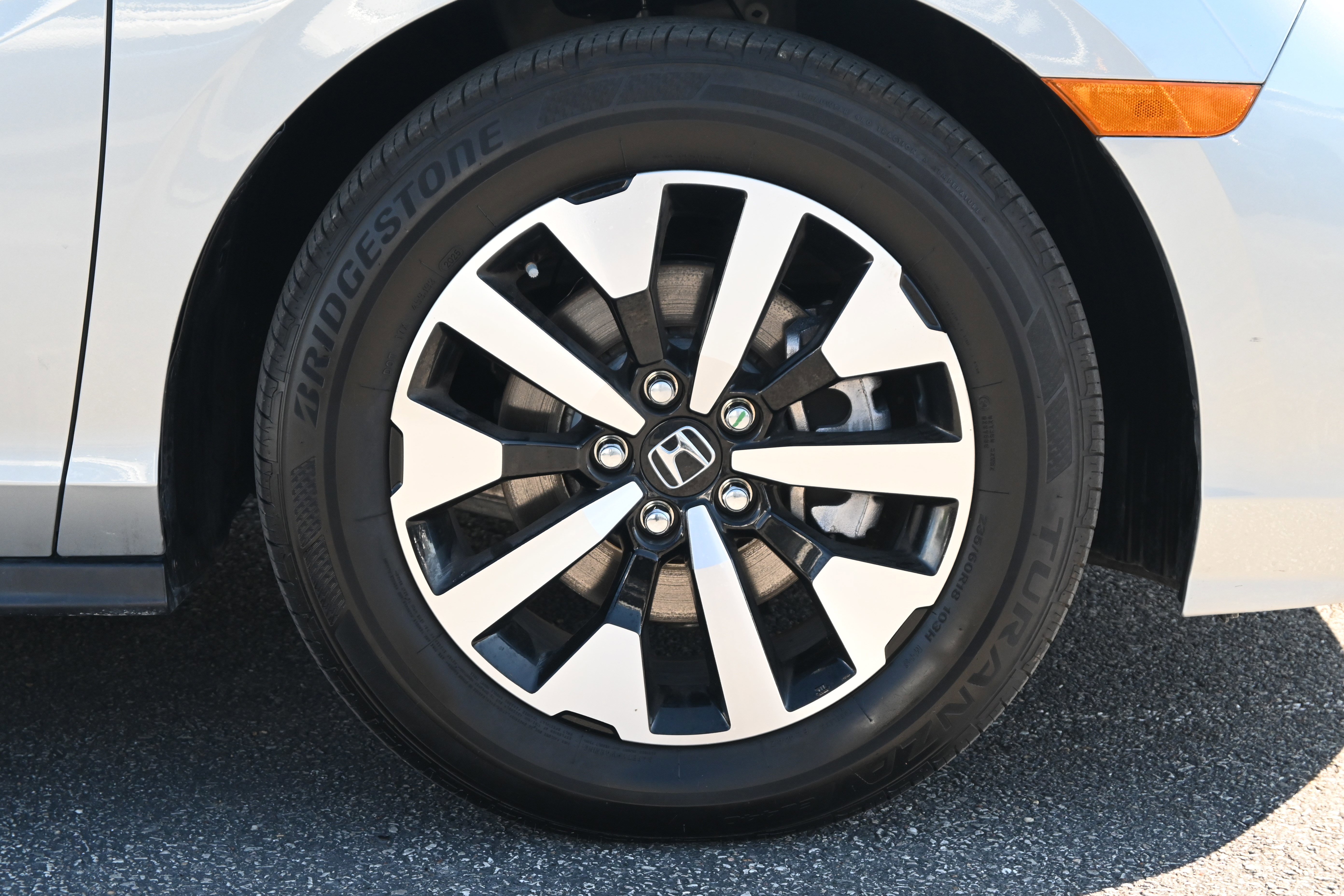 Used 2025 Honda Odyssey EX-L image 14