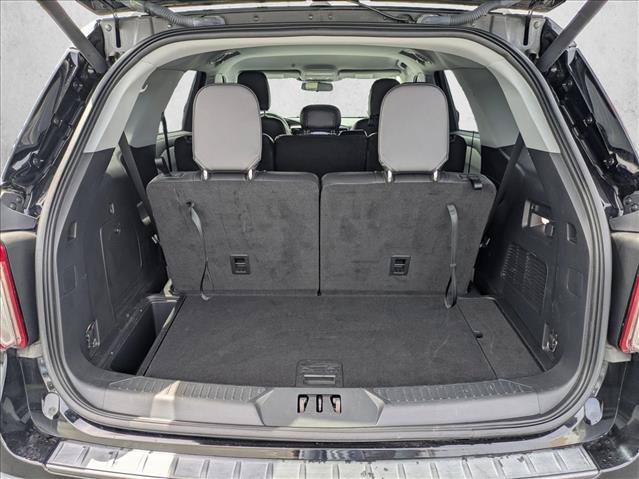 Used 2023 Ford Explorer XLT w/ Equipment Group 202A RWD image 6