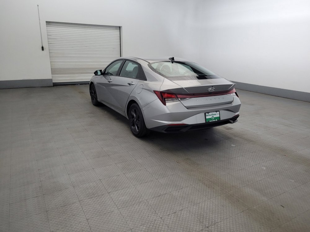Used 2022 Hyundai Elantra SEL FWD image 5