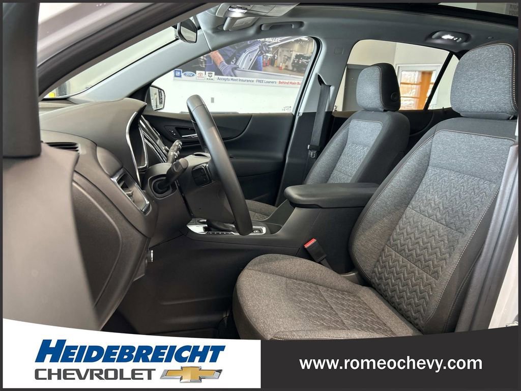 Used 2024 Chevrolet Equinox LT w/ LPO, Floor Liner Package image 15