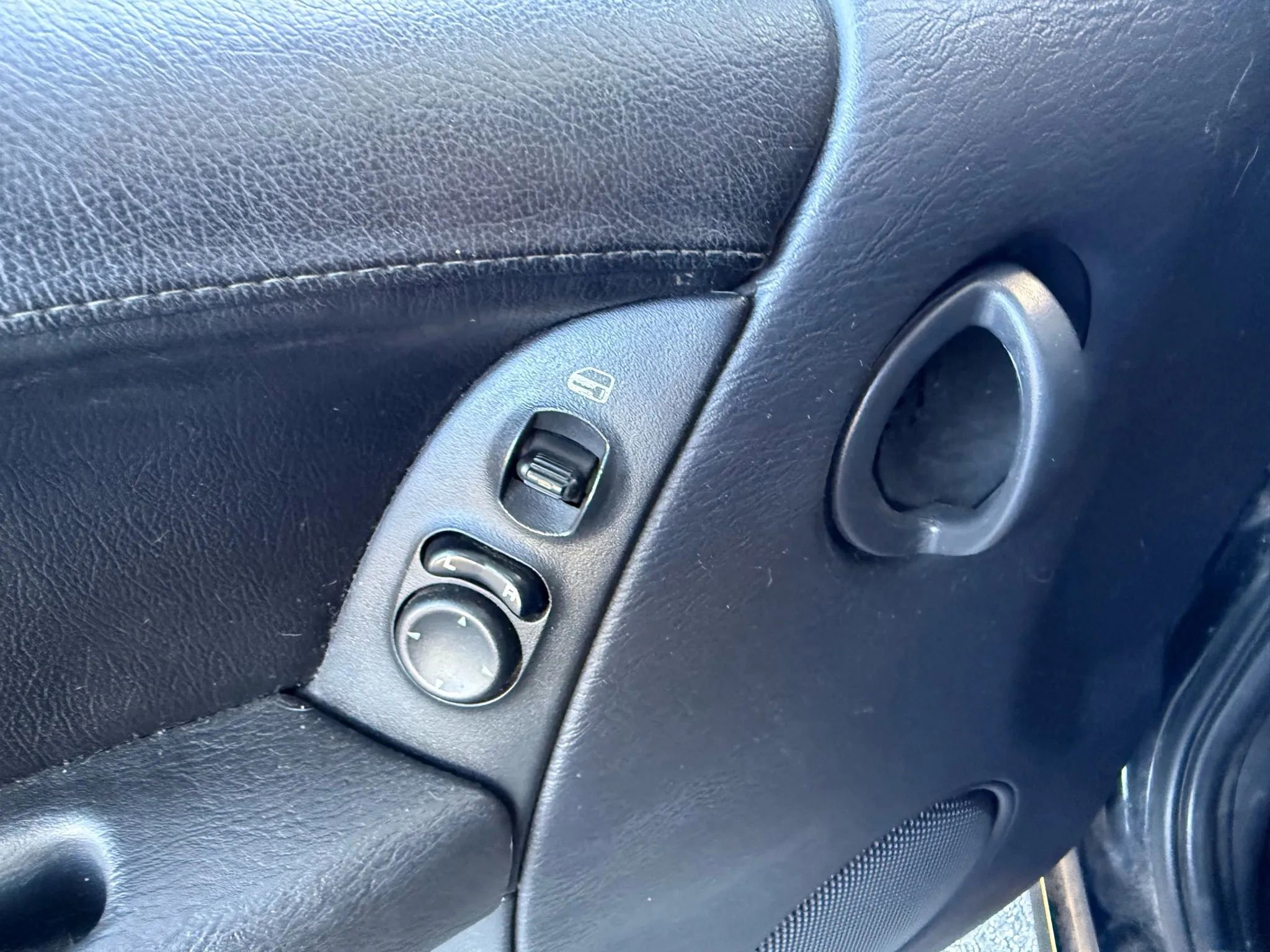 Used 2002 Jeep Liberty Sport RWD image 13