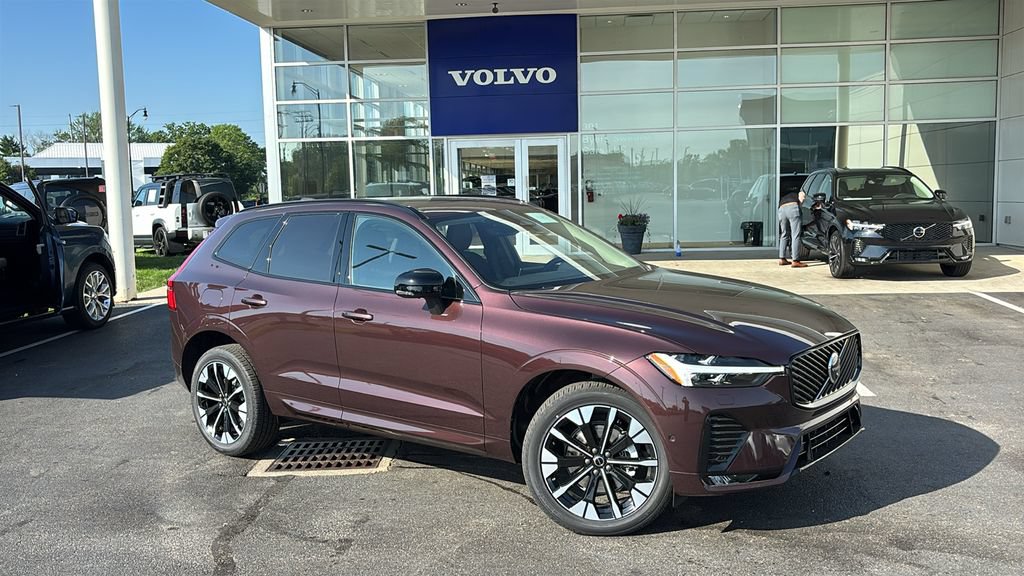 New 2026 Volvo XC60 B5 Plus w/ Climate Package AWD/4WD image 2