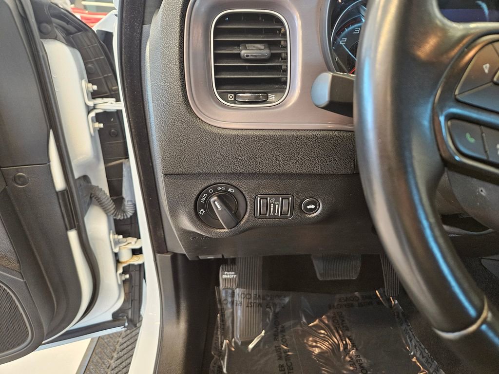 Used 2023 Dodge Charger SXT image 16