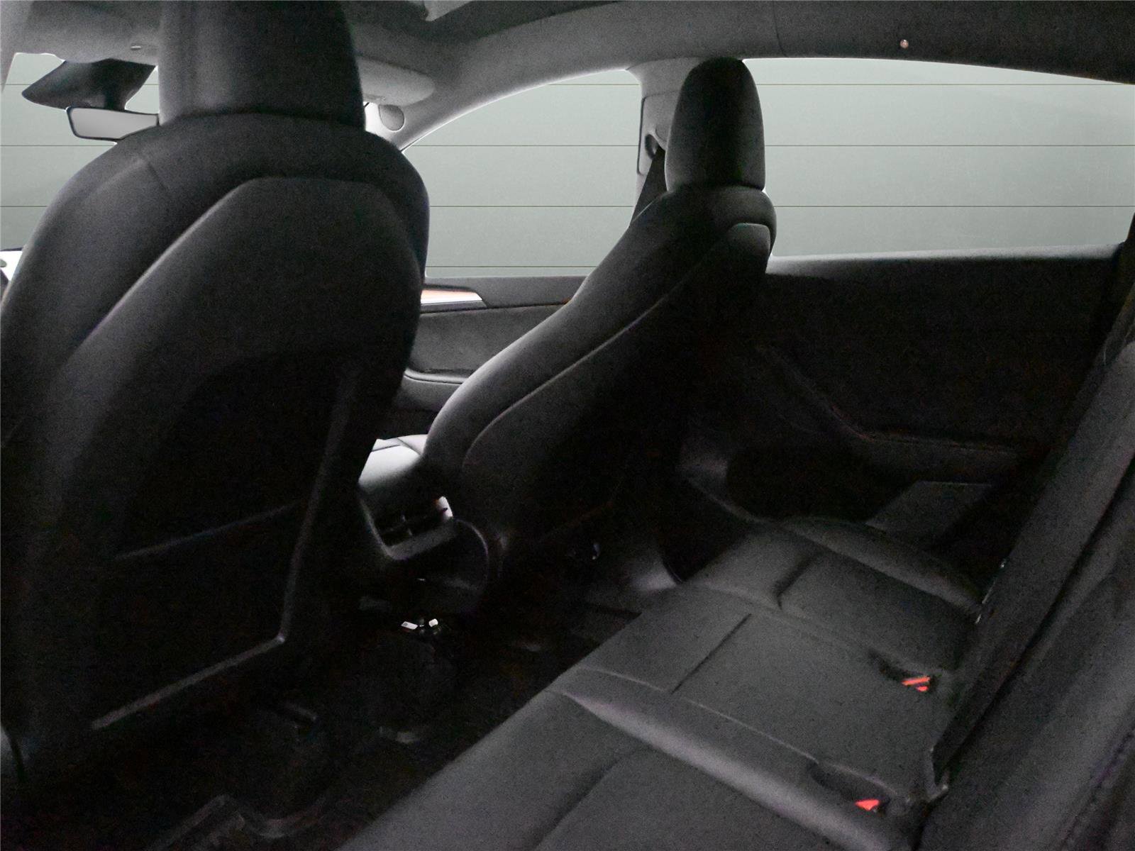 Used 2025 Tesla Model Y Performance image 9