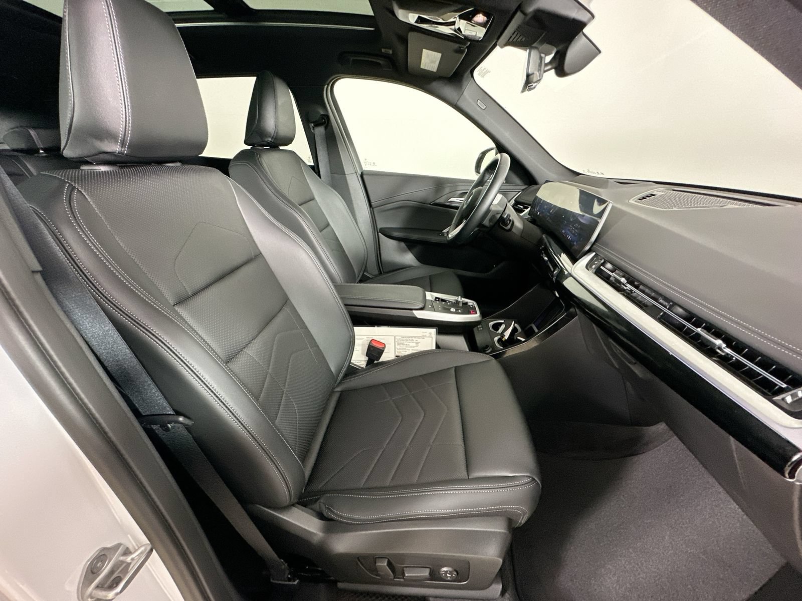 Used 2026 BMW X1 xDrive28i w/ Technology Package AWD/4WD image 42