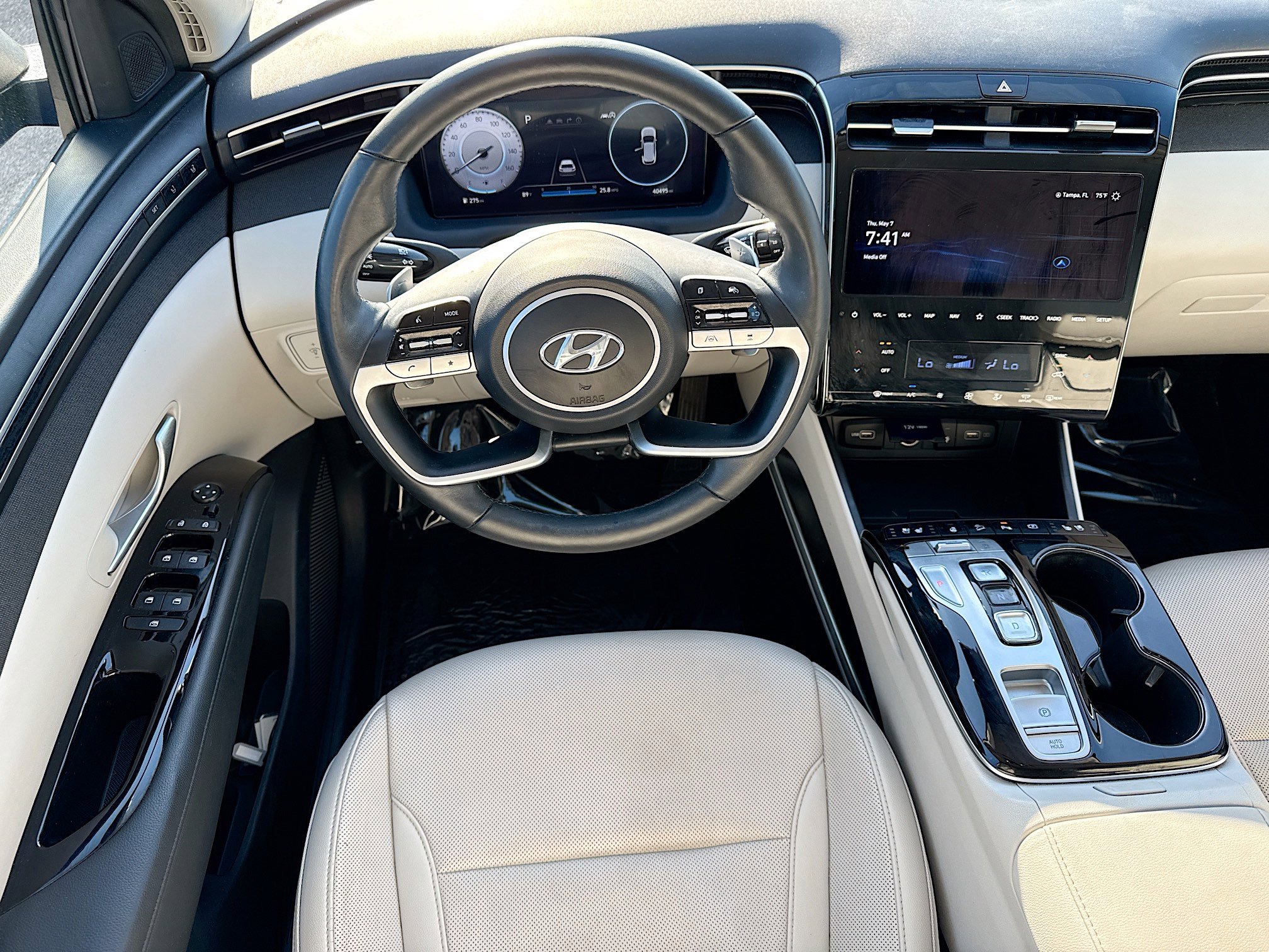 Used 2023 Hyundai Tucson Limited FWD image 16