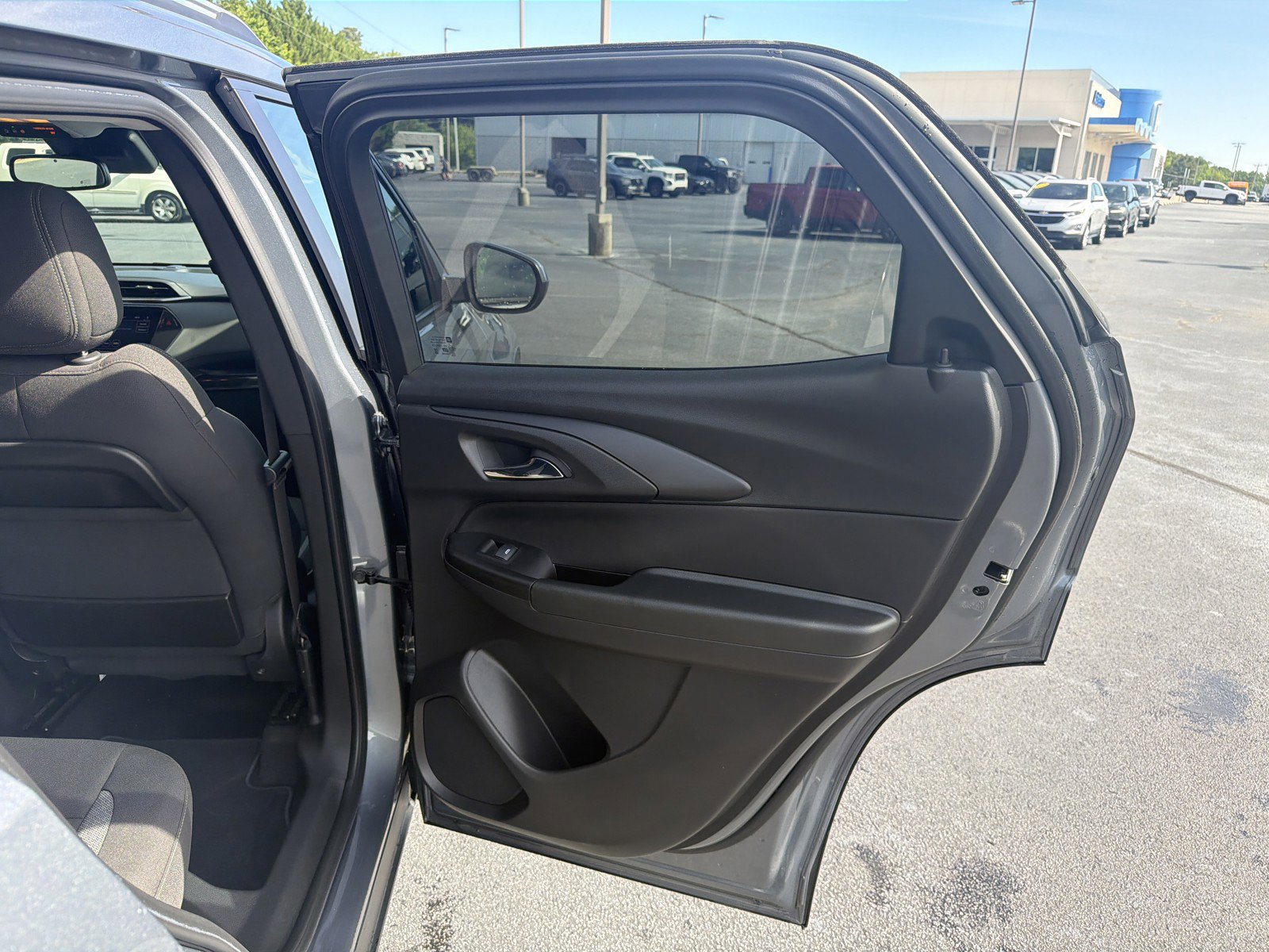 Used 2022 Chevrolet TrailBlazer LT w/ Convenience Package AWD/4WD image 12