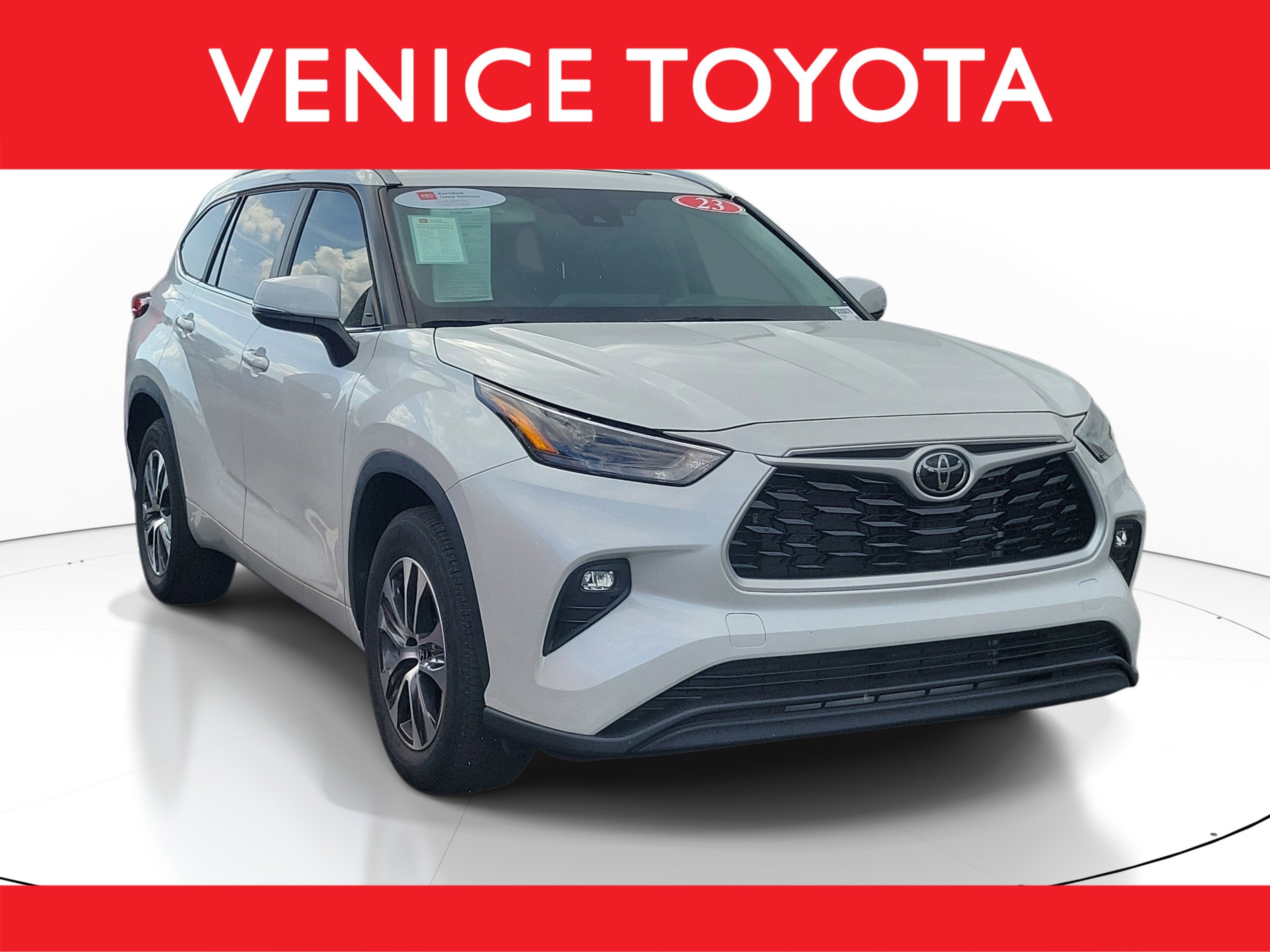 Used 2023 Toyota Highlander XLE