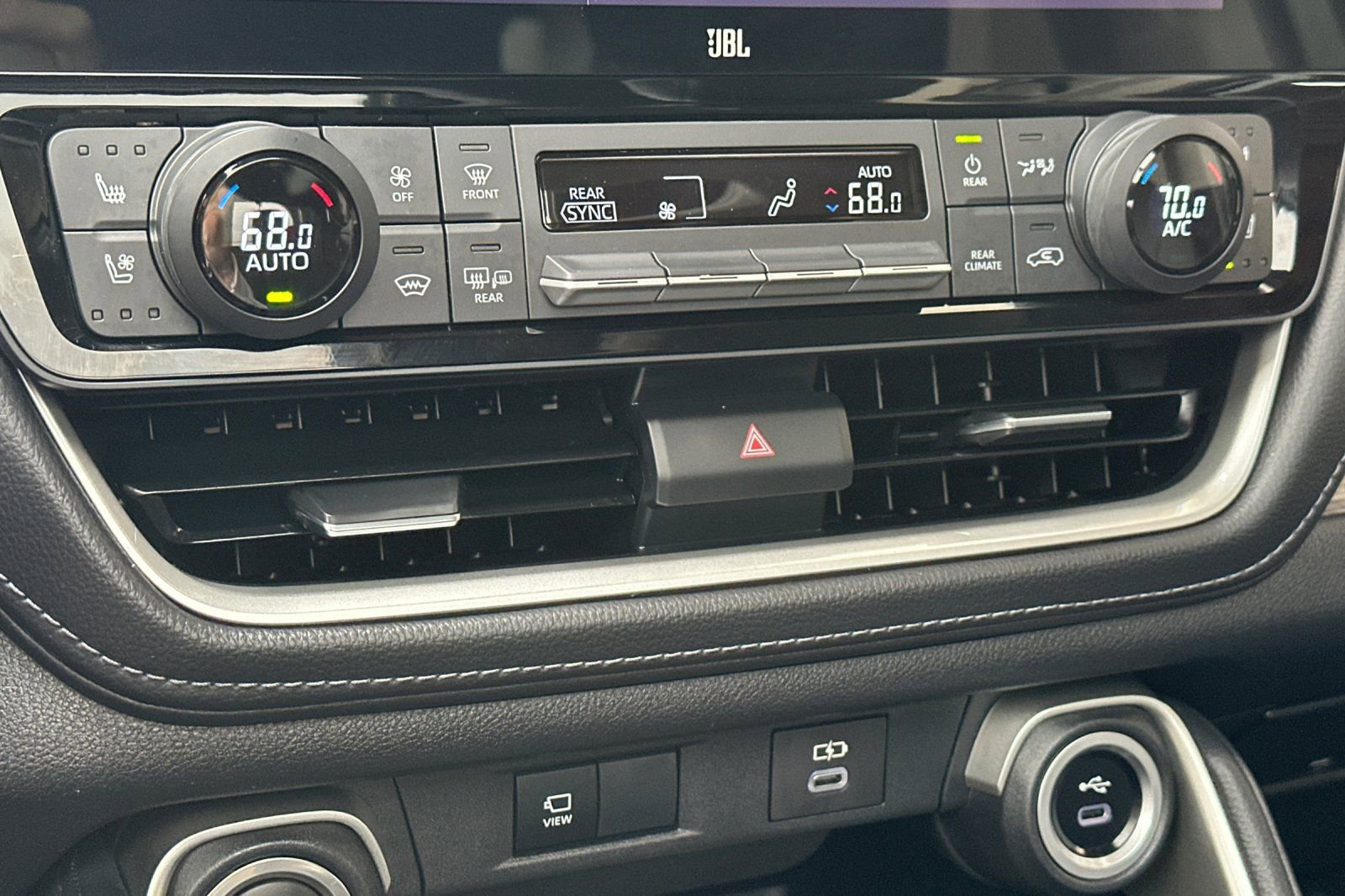 Used 2025 Toyota Grand Highlander AWD image 28