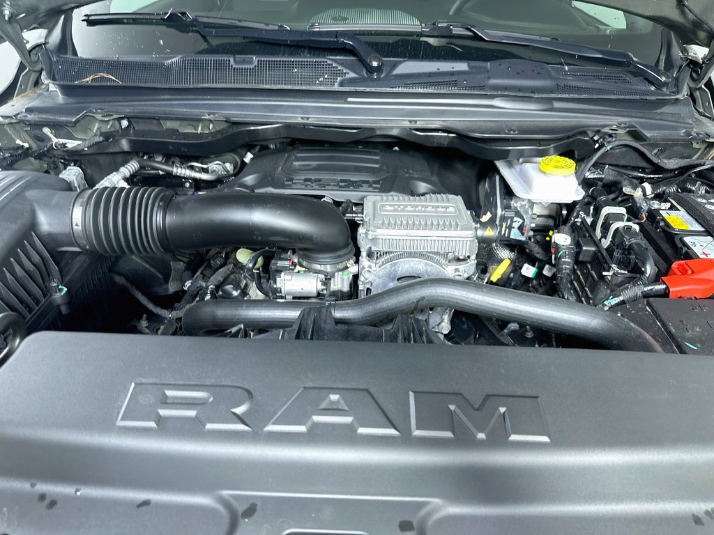 Used 2026 RAM 1500 Laramie w/ Sport Appearance Package AWD/4WD image 10